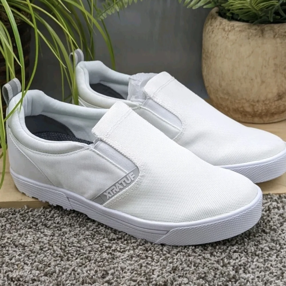 NEW Xtratuf Mens Topwater Slip On Deck Shoes Sz 8.5 XMTS-100  Slip Oil Resist